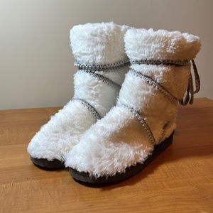 Mike Luks slipper bootie size 11